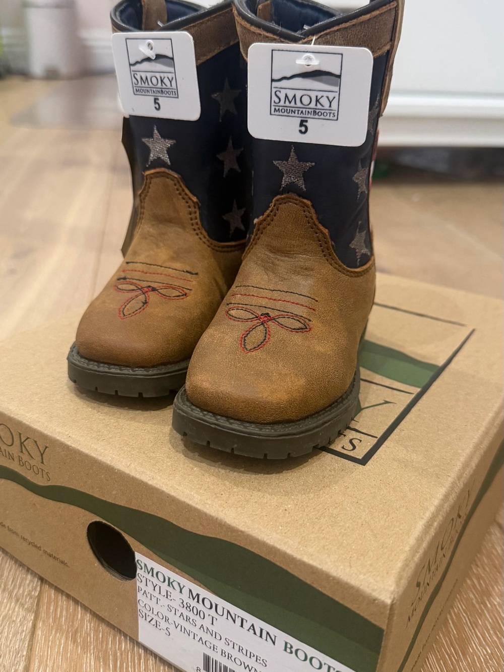 Smoky Mountain Kids' Brown and Navy Star Accent Western Boots